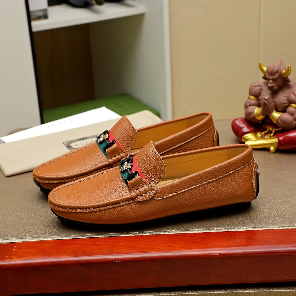 Men's shoes 💰360💰💰GUCCI Gucci official website synchronizes the latest model 🛃The upper is made of imported cowhide, 🐷leather lining, rubber outsole, 🎩🎩top-notch handcrafted workmanship with fine stitches and threads🔍definitely satisfy those perfectionist men who pursue high luxury quality 👏 Colors available! Code number 38-45 Large quantity in stock